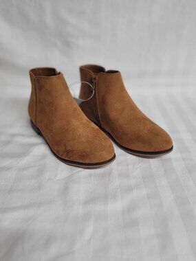 Cat & Jack Brown Suede Side Zip Ankle Boots Girls